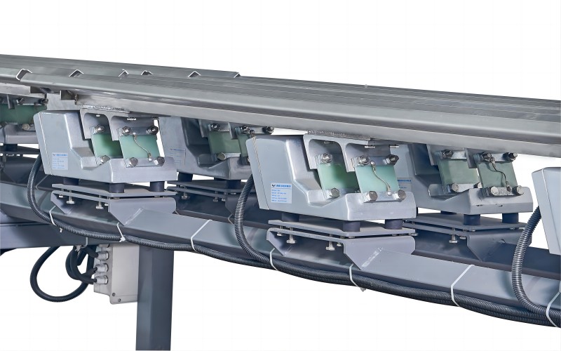 Biscuit Sandwiching Machine Connect To Flow Wrapping Machine Biscuit Sandwiching Machine Connect To Flow Wrapping Machine