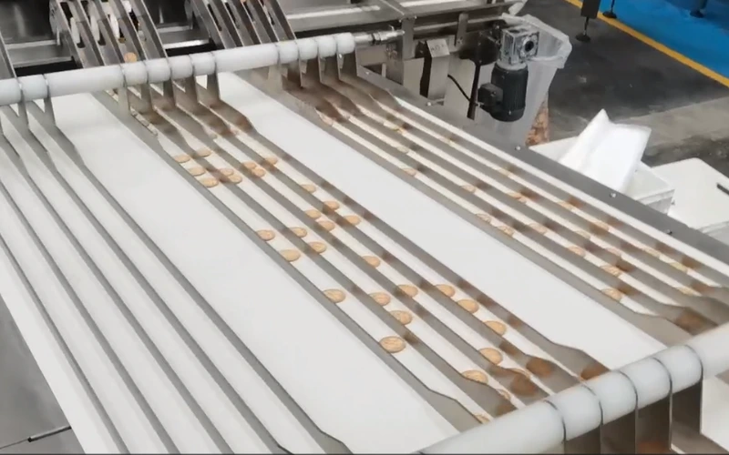 Automatic Biscuit Turning System for Sandwiching Lines | EverSmart Automatic Biscuit Turning System for Sandwiching Lines | EverSmart